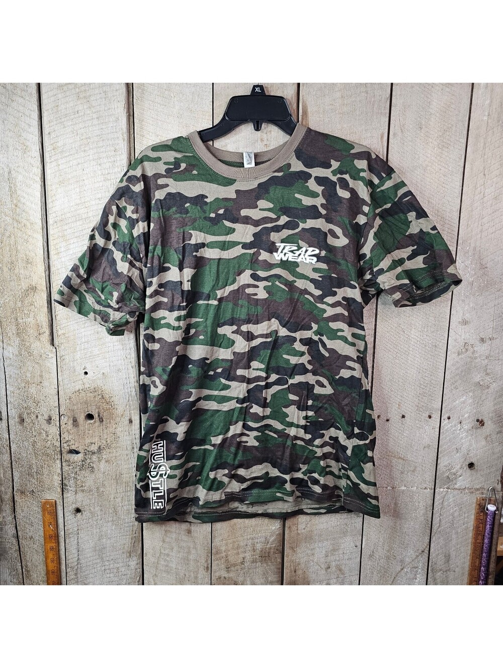 TRAP WEAR Men's Camouflage T-Shirt Hustle Graphic Tee Size M 100% Cotton